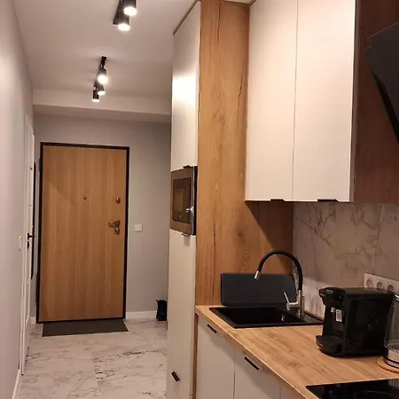M&m Solaris 401 Apartment
